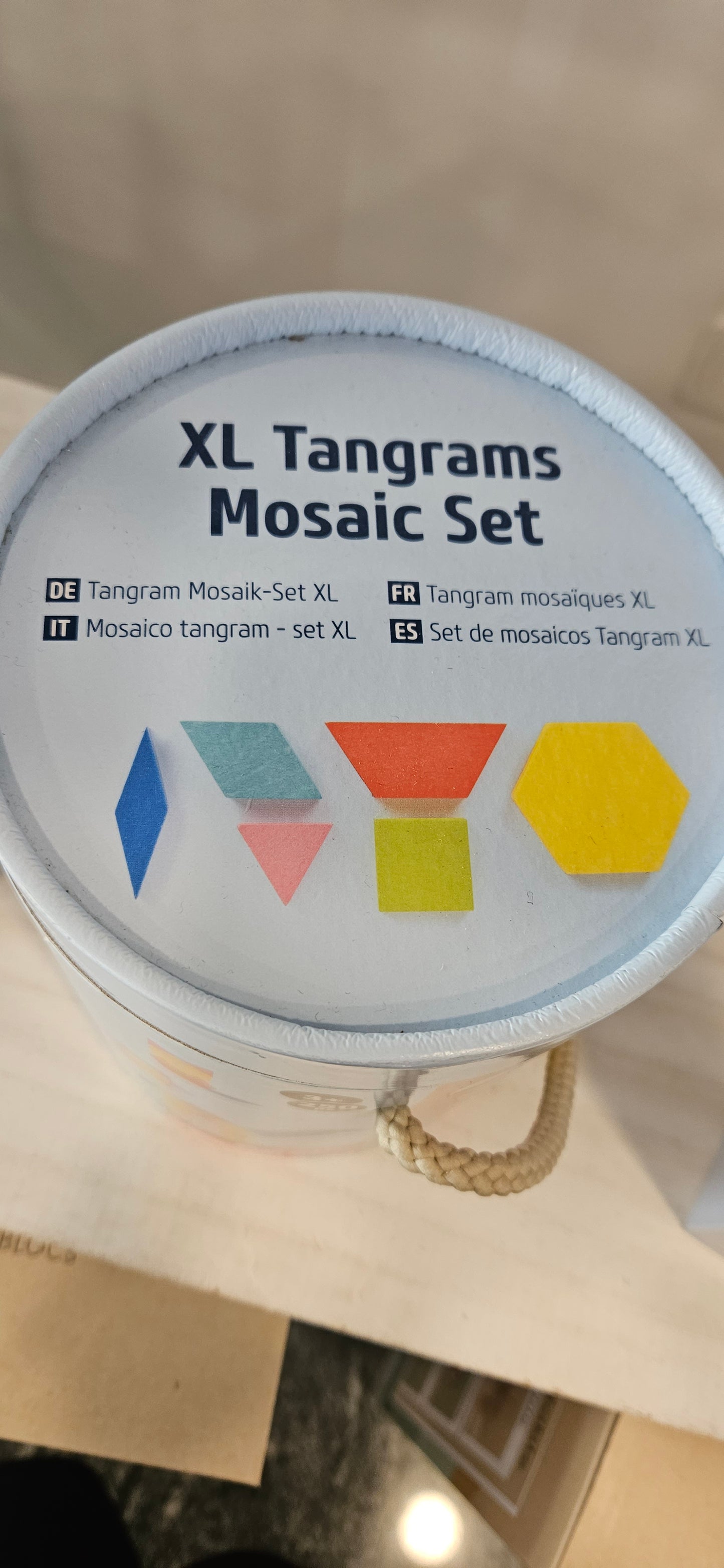 V2106 SMALL FOOT - XL TANGRAMS MOSAIC SET
