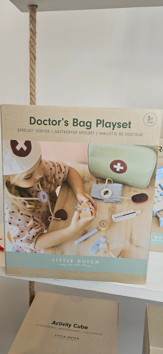 V2797 LITTLE DUTCH  - DOCTOR'S BAG PLAYSET